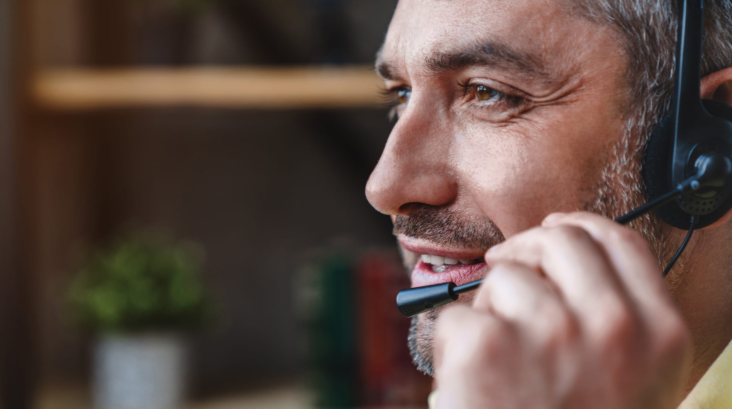 illustration-j4s-interim-recrutement-emploi-ressources-humaines-rh-cv-paris-75011-bastille-france-candidat-recruteur-2560x1430px-fiche-metier-relation-clients-teleprospecteur-b2b-1