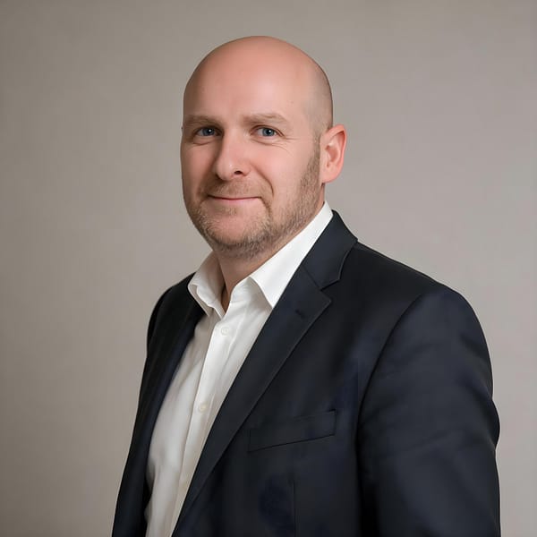 illustration-j4s-interim-recrutement-emploi-ressources-humaines-rh-cv-paris-75011-bastille-france-candidat-recruteur-500x500px-raphael-linossier-pdg-fondateur-1
